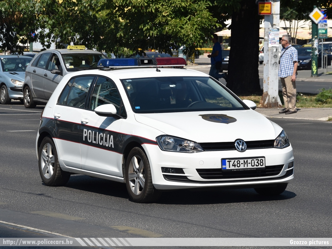 Volkswagen Golf VII, fotó: Gzozzo pictures
Keywords: Bosznia-Hercegovina rendőr rendőrautó rendőrség bosnia bosnia-herzegovina police policecar