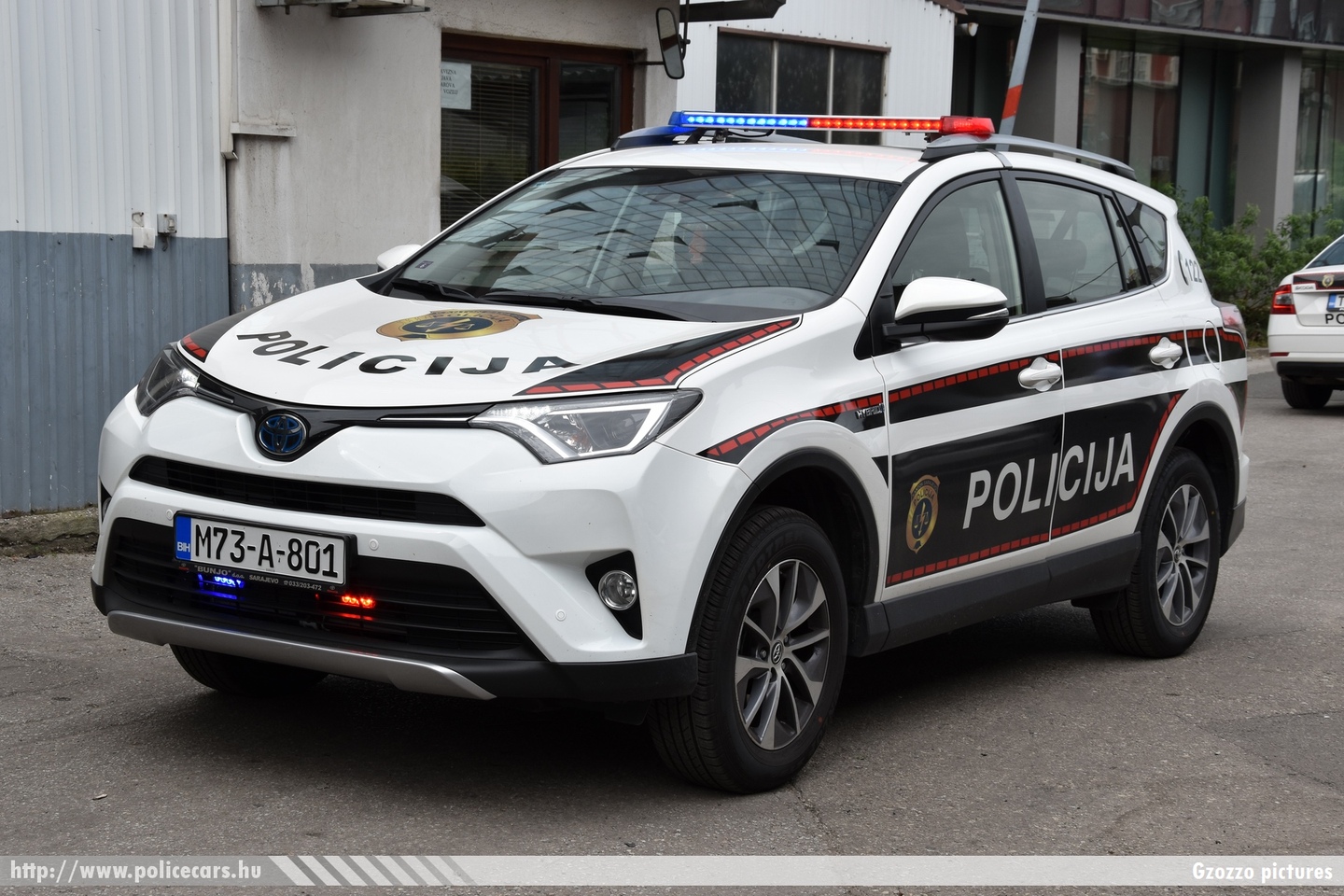 Toyota RAV4, Sarajevo, fotó: Gzozzo pictures
Keywords: Bosznia-Hercegovina bosnia bosnia-herzegovina bosnyák police policecar rendőrautó rendőr rendőrség