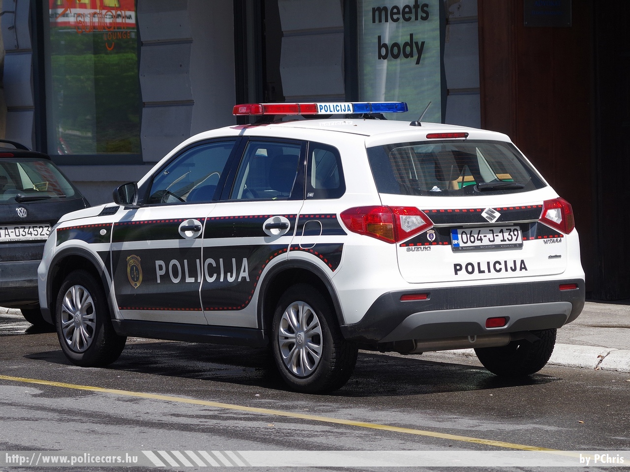 Suzuki Vitara, Sarajevo, fotó: PChris
Keywords: Bosznia-Hercegovina bosnia bosnia-herzegovina bosnyák police policecar rendőrautó rendőr rendőrség