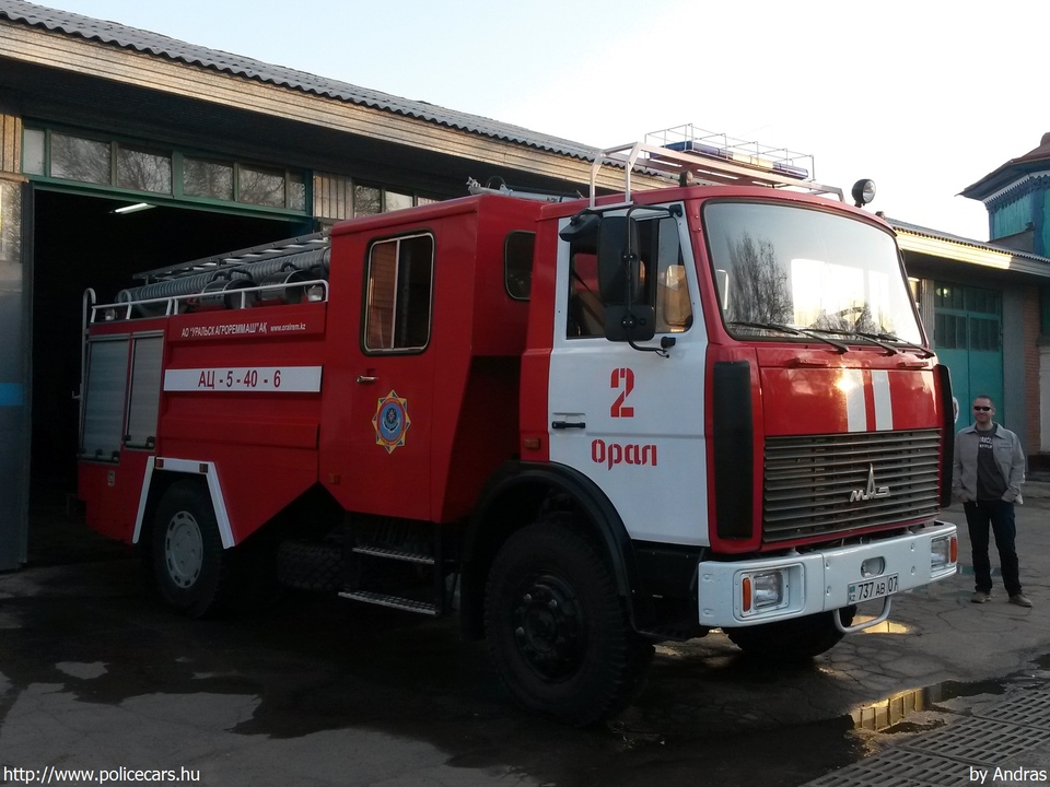 MAZ 5337 A2 AC 5-40, fotó: Andras
Keywords: kazah Kazahsztán tûzoltó tûzoltóautó tûzoltóság kazahstan fire firetruck