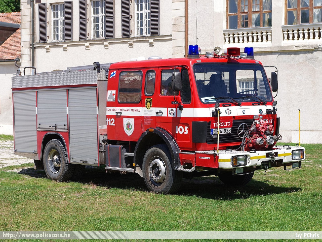 Mercedes-Benz 1625, Iszkaszentgyörgyi Önkéntes Tûzoltó Egyesület, fotó: PChris
Keywords: tûzoltó tûzoltóautó tûzoltóság magyar Magyarország ÖTE hungarian Hungary fire firetruck LPA-838