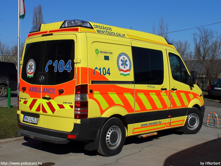Mercedes-Benz Sprinter 316 CDI, Országos Mentõszolgálat, fotó: HNorbert
Keywords: mentő mentőautó OMSZ magyar Magyarország MA04-53