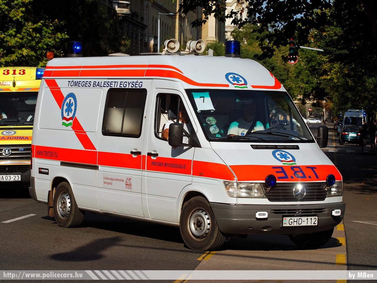 Mercedes-Benz Sprinter 314, TBE, Országos Mentõszolgálat, fotó: MBen
Keywords: magyar Magyarország mentő mentőautó OMSZ Hungary hungarian ambulance GHD-112