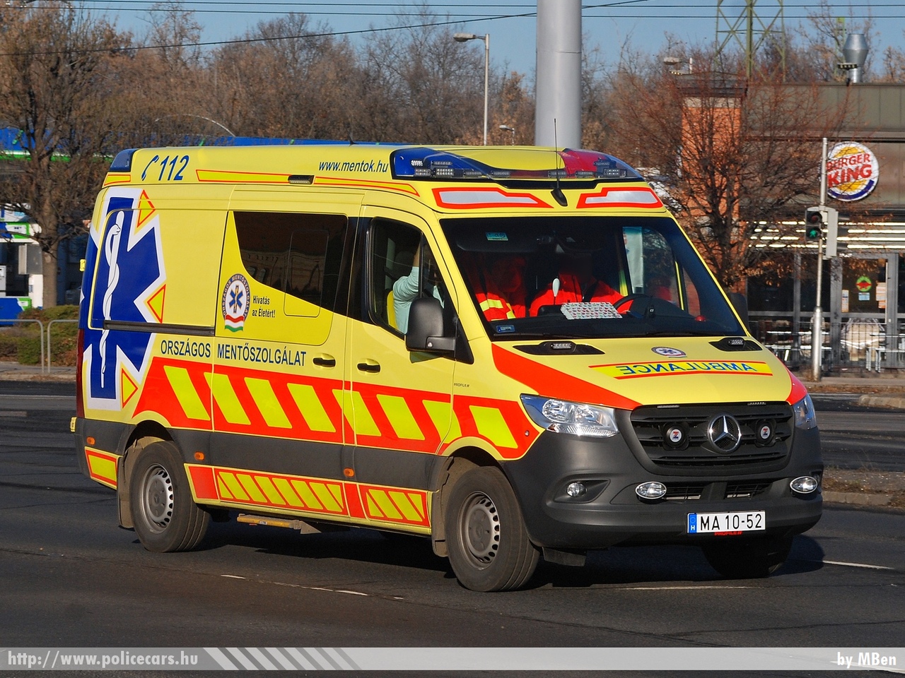Mercedes-Benz Sprinter III 316CDI Profile Genios, Országos Mentõszolgálat, fotó: MBen
Keywords: magyar Magyarország mentő mentőautó OMSZ Hungary hungarian ambulance MA10-52