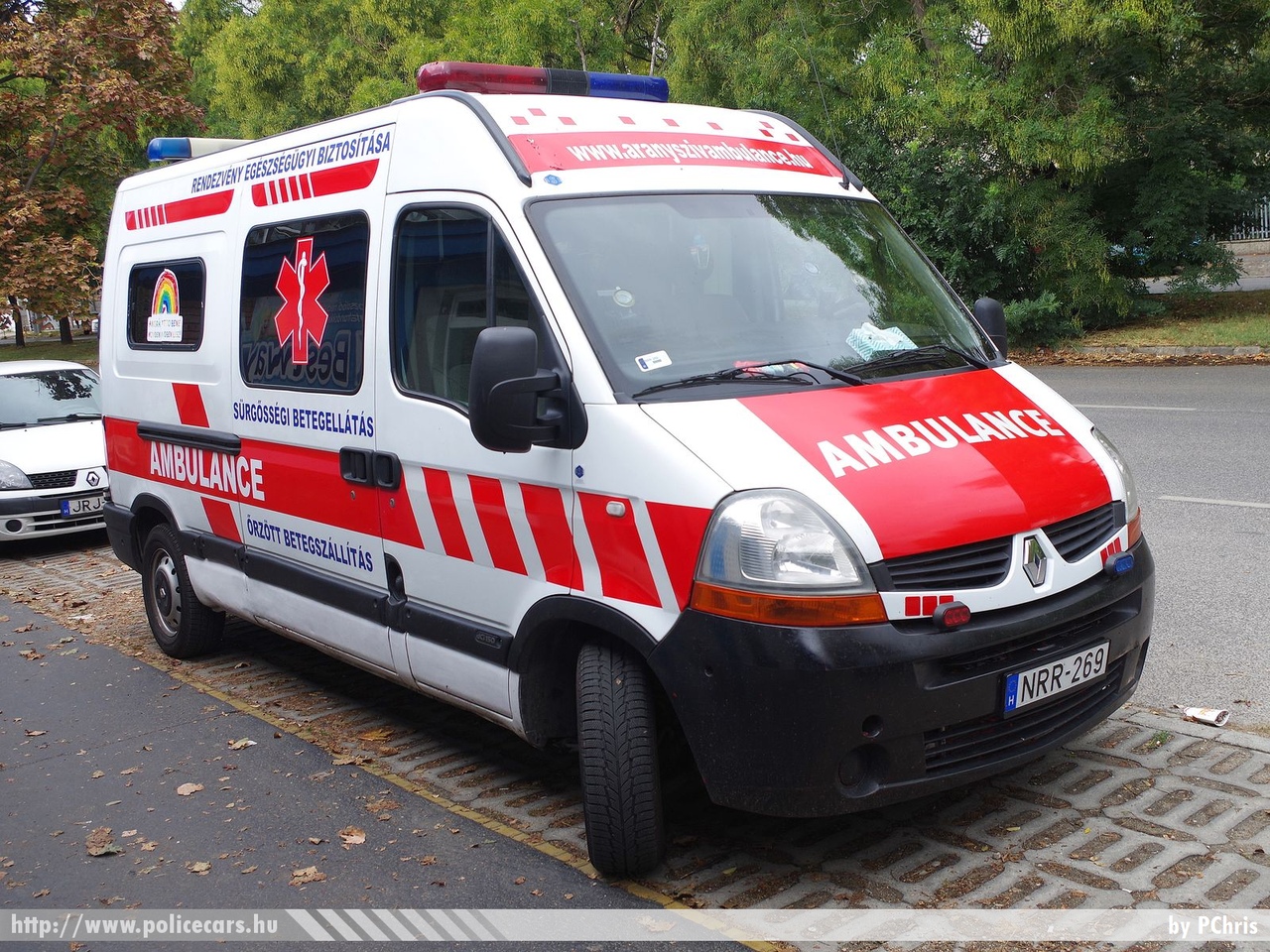 Renault Master, Aranyszív Ambulance Kft., fotó: PChris
Keywords: mentő mentőautó magyar Magyarország hungarian Hungary ambulance NRR-269