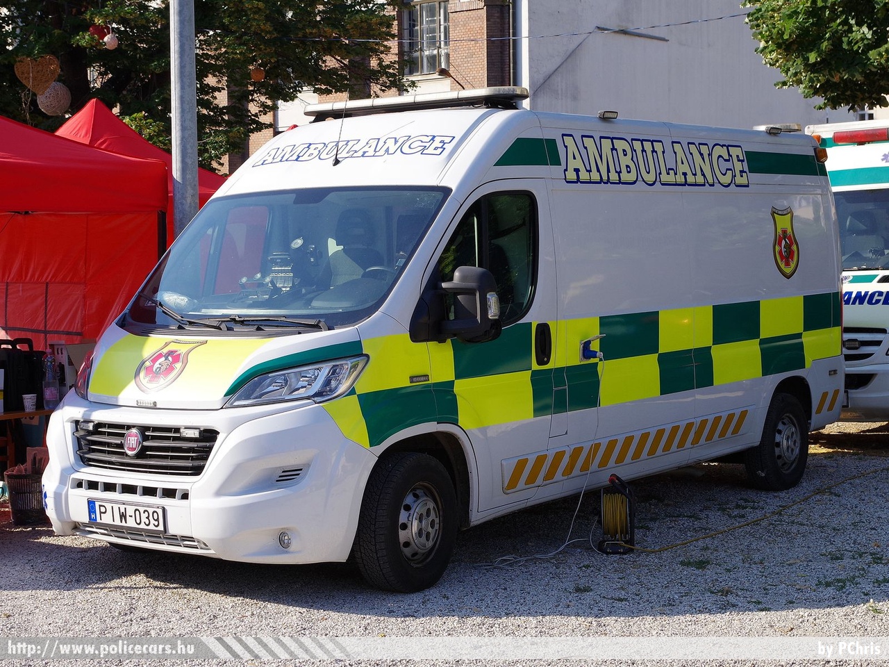 Fiat Ducato, Inter-Ambulance Zrt., fotó: PChris
Keywords: mentő mentőautó magyar Magyarország hungarian Hungary ambulance PIW-039