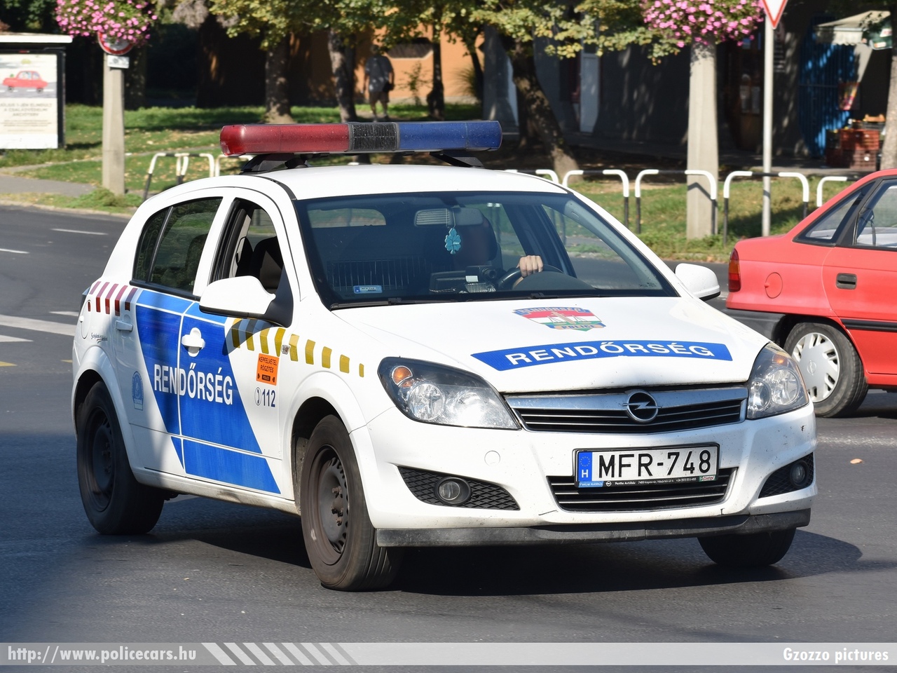 Opel Astra H, fotó: Gzozzo pictures
Keywords: magyar Magyarország rendőr rendőrautó rendőrség Hungary hungarian police policecar MFR-748