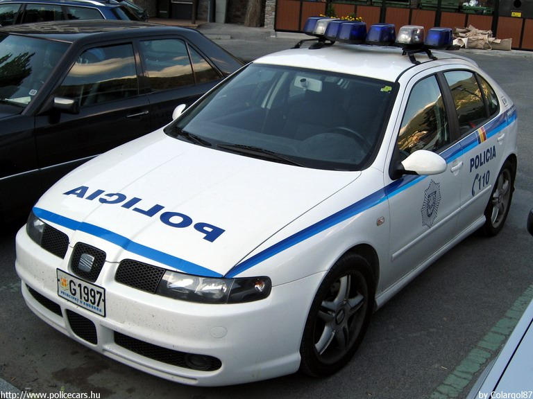 Seat Leon, fotó: Colargol87
Keywords: rendőr rendőrautó rendőrség Andorra andorrai