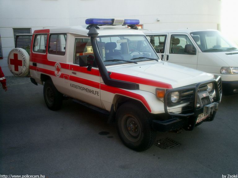 Toyota Land Cruiser, fotó: Zsoké
Keywords: Ausztria osztrák mentő mentőautó