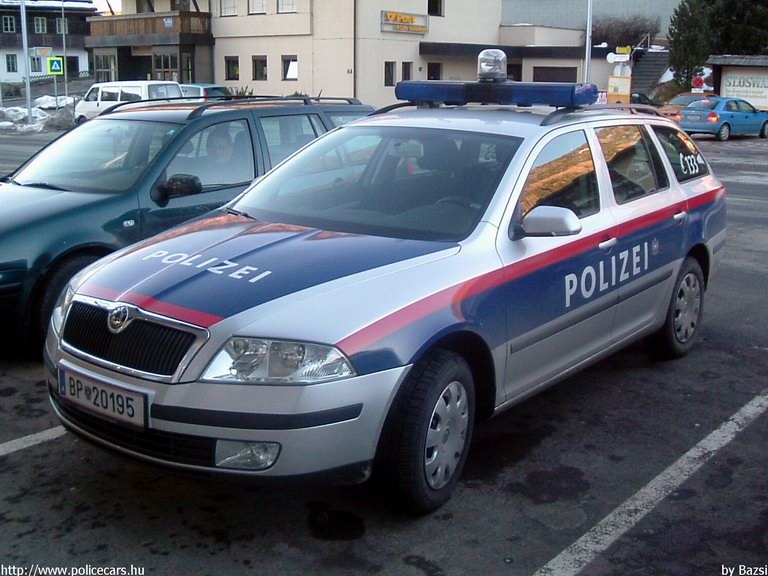 Skoda Octavia II, fotó: Bazsi
Keywords: Ausztria osztrák rendőr rendőrautó rendőrség police policecar Austria