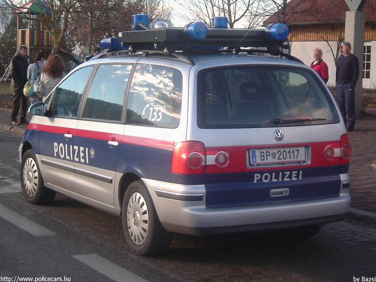 Volkswagen Sharan, fotó: Bazsi
Keywords: Ausztria osztrák rendőr rendőrautó rendőrség police policecar Austria