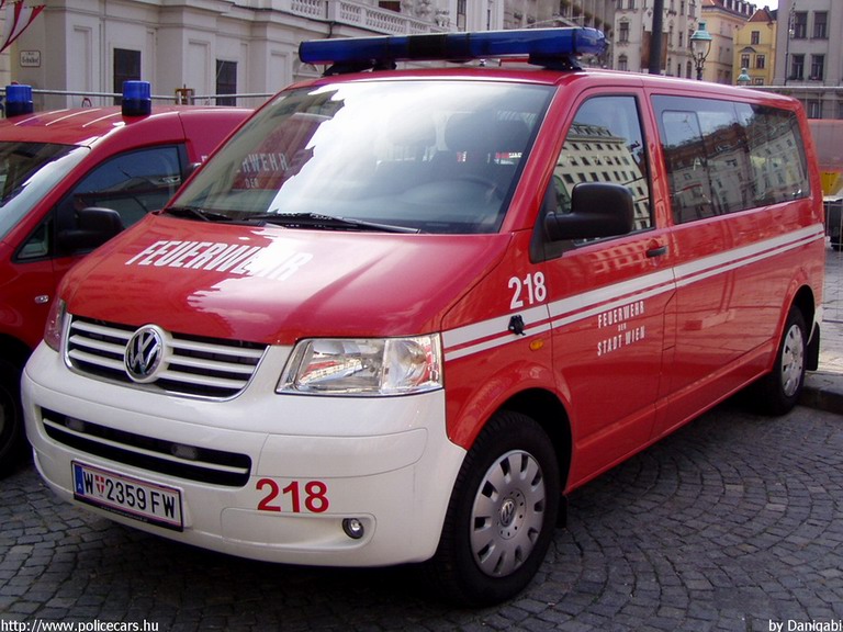 VW Transporter T5, fotó: Danigabi
Keywords: Ausztria osztrák tûzoltó tûzoltóautó tûzoltóság