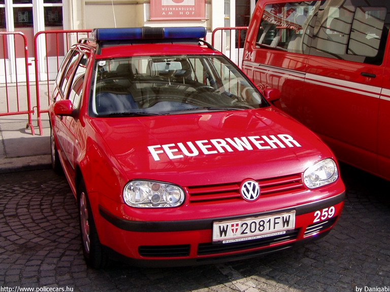 VW Golf, fotó: Danigabi
Keywords: Ausztria osztrák tûzoltó tûzoltóautó tûzoltóság