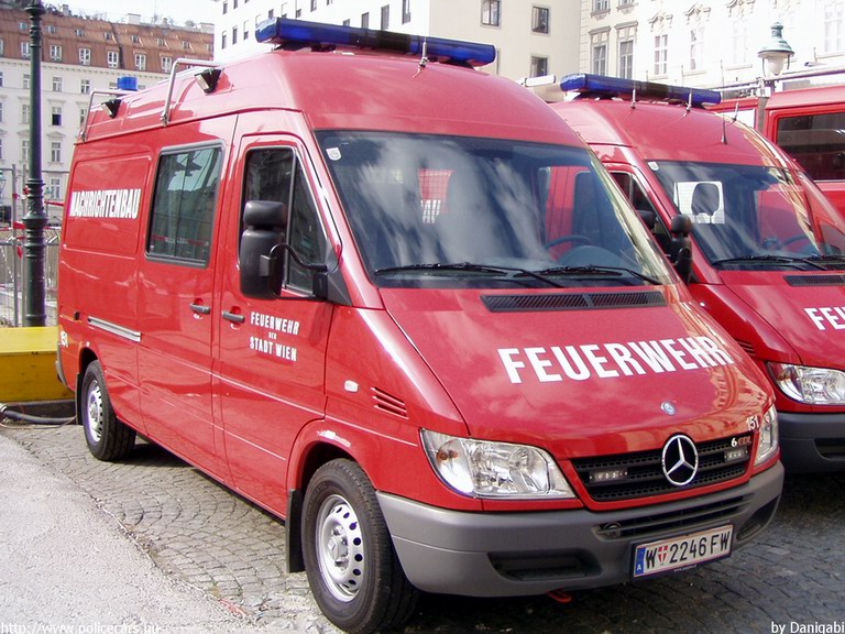 Mercedes Sprinter, fotó: Danigabi
Keywords: Ausztria osztrák tûzoltó tûzoltóautó tûzoltóság