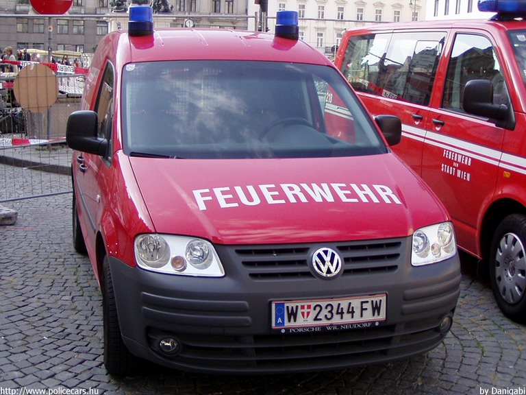 VW Caddy, fotó: Danigabi
Keywords: Ausztria osztrák tûzoltó tûzoltóautó tûzoltóság