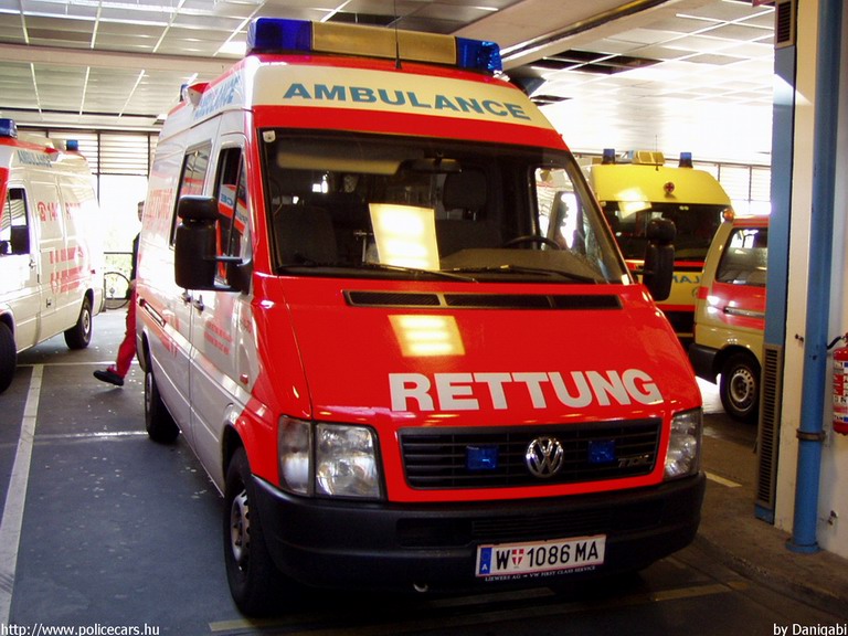 VW LT, fotó: Danigabi
Keywords: Ausztria osztrák mentő mentőautó