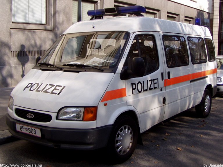 Ford Transit, fotó: Danigabi
Keywords: Ausztria osztrák rendőr rendőrautó rendőrség police policecar Austria