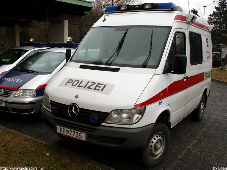 Mercedes Sprinter, fotó: Bazsi
Keywords: Ausztria osztrák rendőr rendőrautó rendőrség police policecar Austria