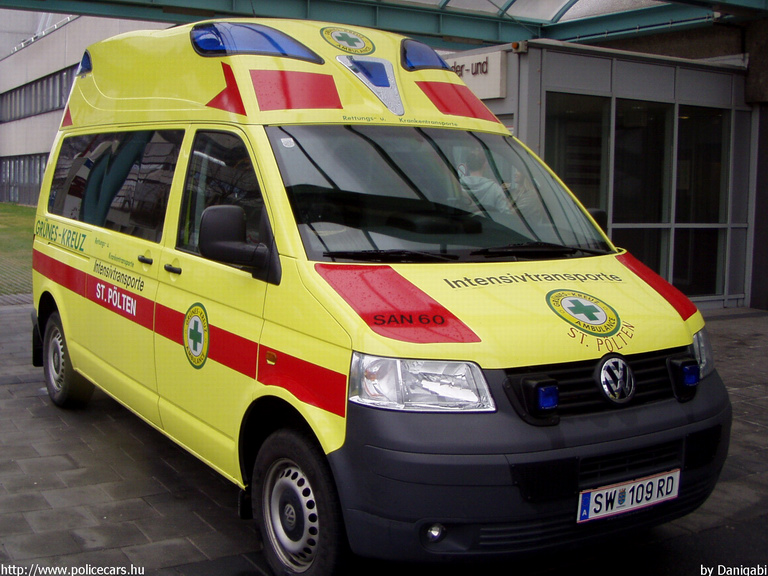 VW Transporter T5, fotó: Danigabi
Keywords: Ausztria osztrák mentőautó mentő
