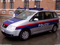 Filename=au350.jpg
Filesize=233KiB
Dimensions=768x576
Date added=Mar 02, 2008 au350.jpg