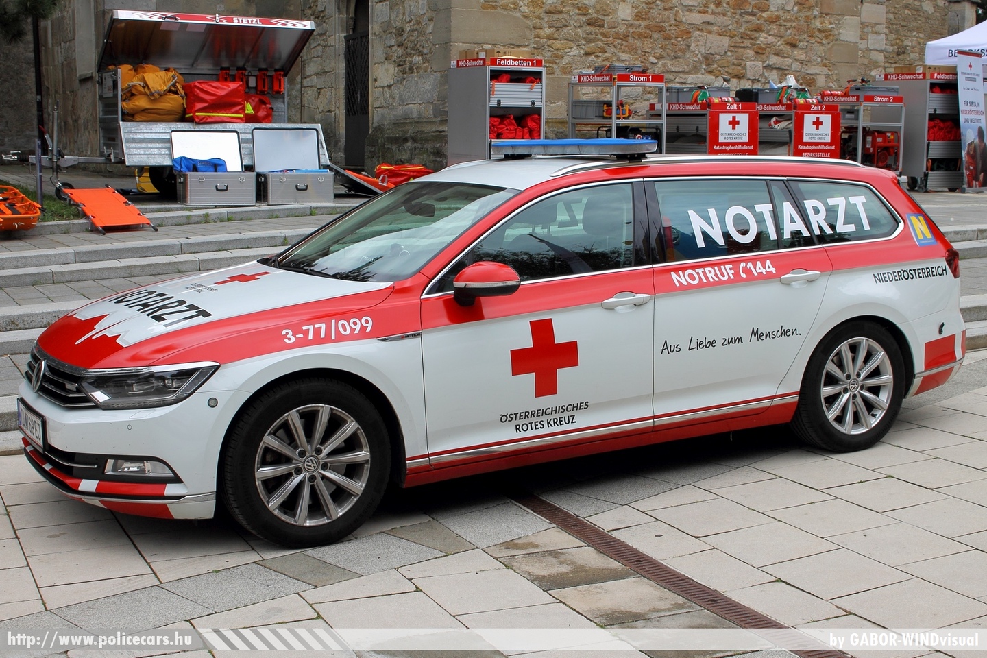 Volkswagen Passat Variant, Österreichisches Rotes Kreuz, fotó: GABOR-WINDvisual
Keywords: osztrák Ausztria mentő mentőautó ambulance austrian Austria