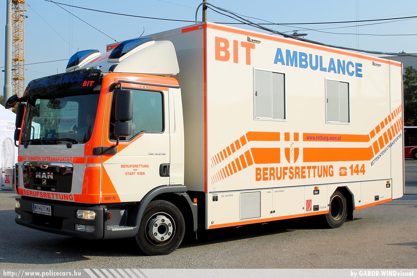 MAN TGL 12.250, fotó: GABOR-WINDvisual
Keywords: osztrák Ausztria mentő mentőautó ambulance austrian Austria