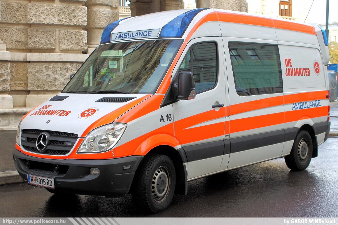 Mercedes Sprinter II, fotó: GABOR- WINDvisual
Keywords: osztrák Ausztria mentő mentőautó ambulance austrian Austria