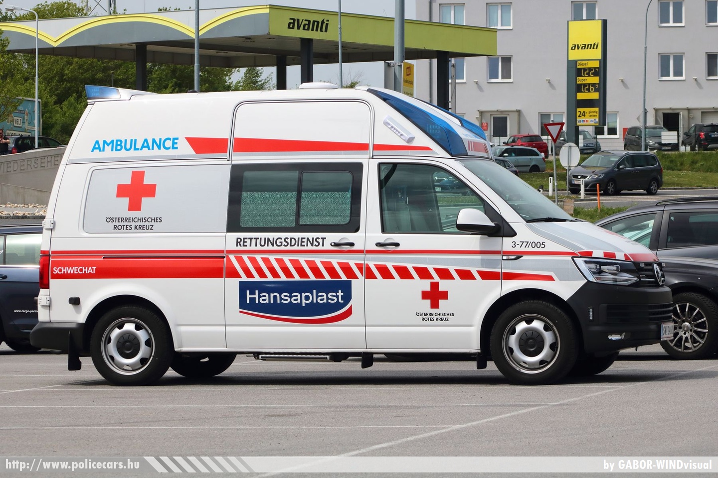 Volkswagen Transporter T6, Österreichisches Rotes Kreuz, fotó: GABOR- WINDvisual
Keywords: osztrák Ausztria mentő mentőautó ambulance austrian Austria