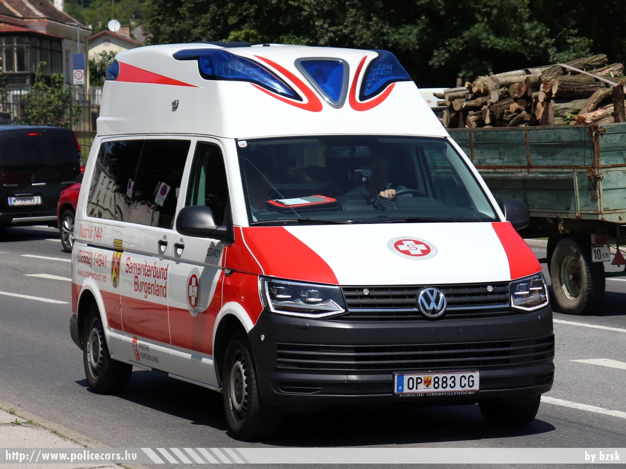 Volkswagen Transporter T6, Österreichisches Rotes Kreuz, fotó: bzsk
Keywords: osztrák Ausztria mentő mentőautó ambulance austrian Austria