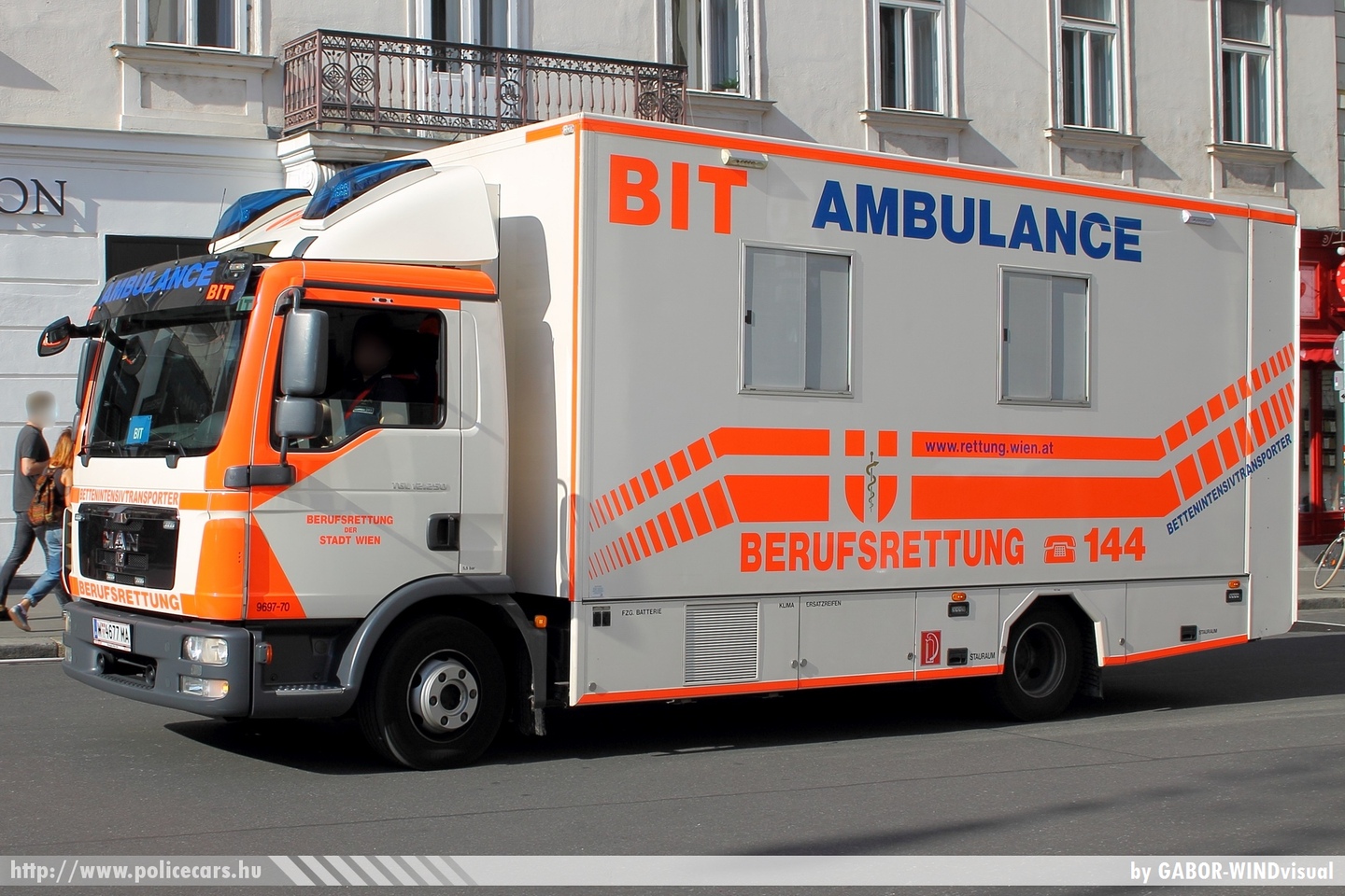 MAN TGL 12.250, fotó: GABOR-WINDvisual
Keywords: osztrák Ausztria mentő mentőautó ambulance austrian Austria
