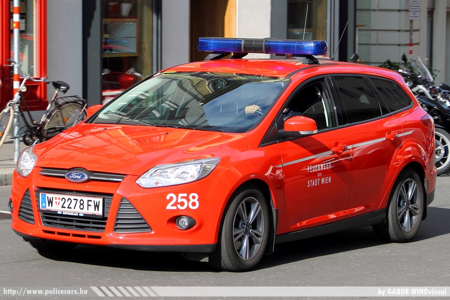 Ford Focus, Bécs, fotó: GABOR-WINDvisual
Keywords: osztrák Ausztria tûzoltó tûzoltóautó tûzoltóság fire firetruck Austria