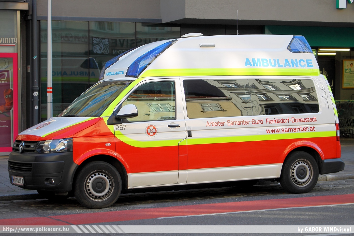 Volkswagen Transporter T5, fotó: GABOR- WINDvisual
Keywords: osztrák Ausztria mentő mentőautó ambulance austrian Austria