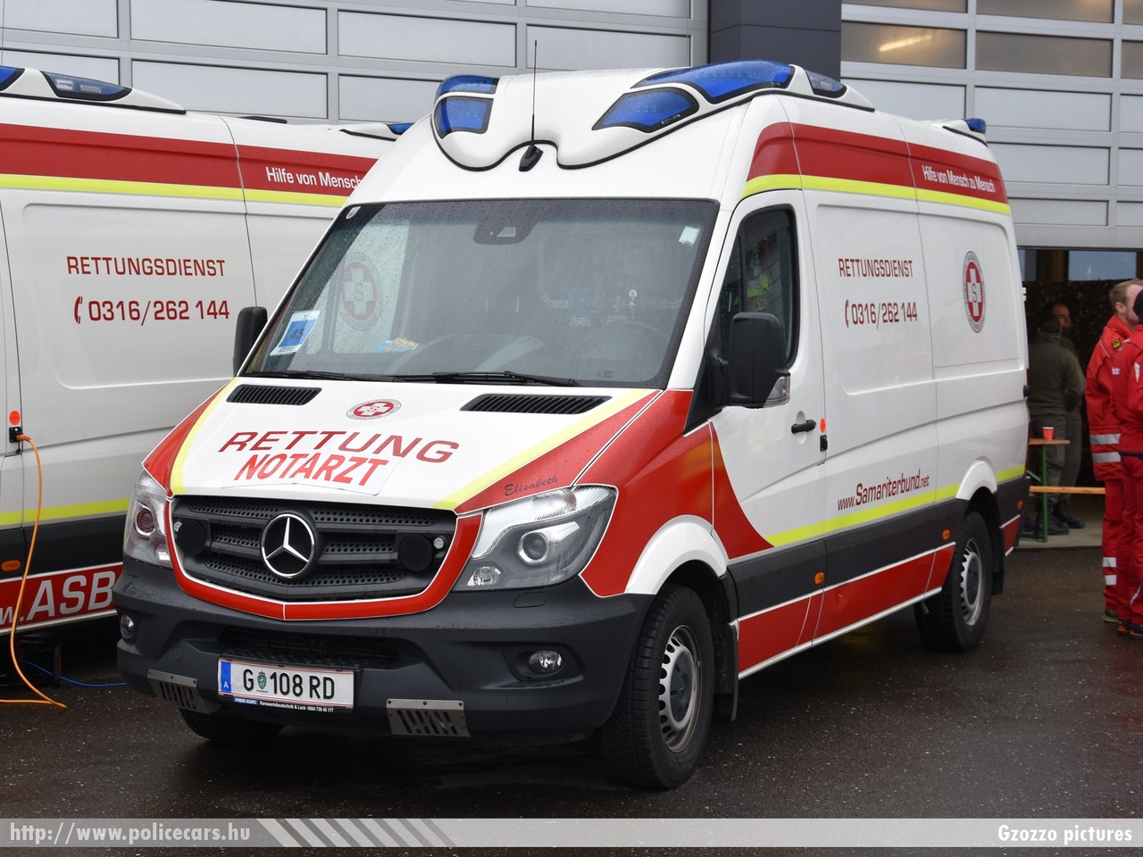 Mercedes Sprinter II facelift, fotó: Gzozzo pictures
Keywords: osztrák Ausztria mentő mentőautó ambulance austrian Austria