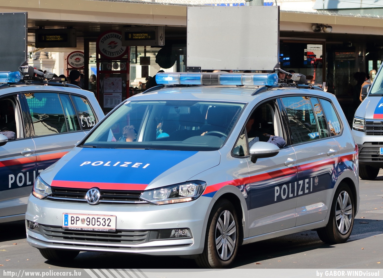 Volkswagen Touran, fotó: GABOR-WINDvisual
Keywords: osztrák Ausztria rendőr rendőrautó rendőrség police policecar Austria austrian