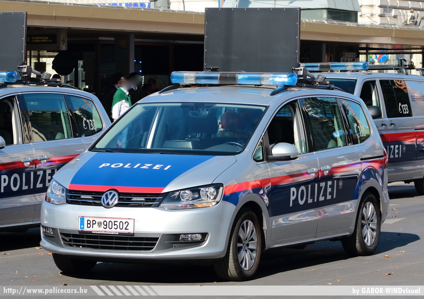 Volkswagen Sharan, fotó: GABOR-WINDvisual
Keywords: osztrák Ausztria rendőr rendőrautó rendőrség police policecar Austria austrian