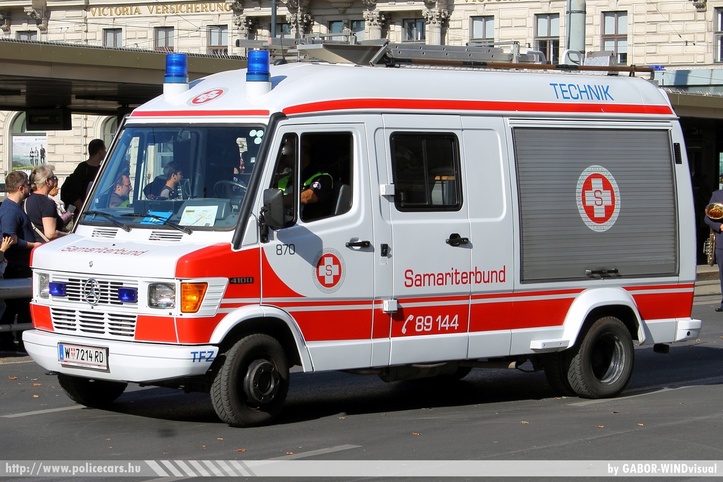 Mercedes 810D, fotó: GABOR- WINDvisual
Keywords: osztrák Ausztria mentő mentőautó ambulance austrian Austria