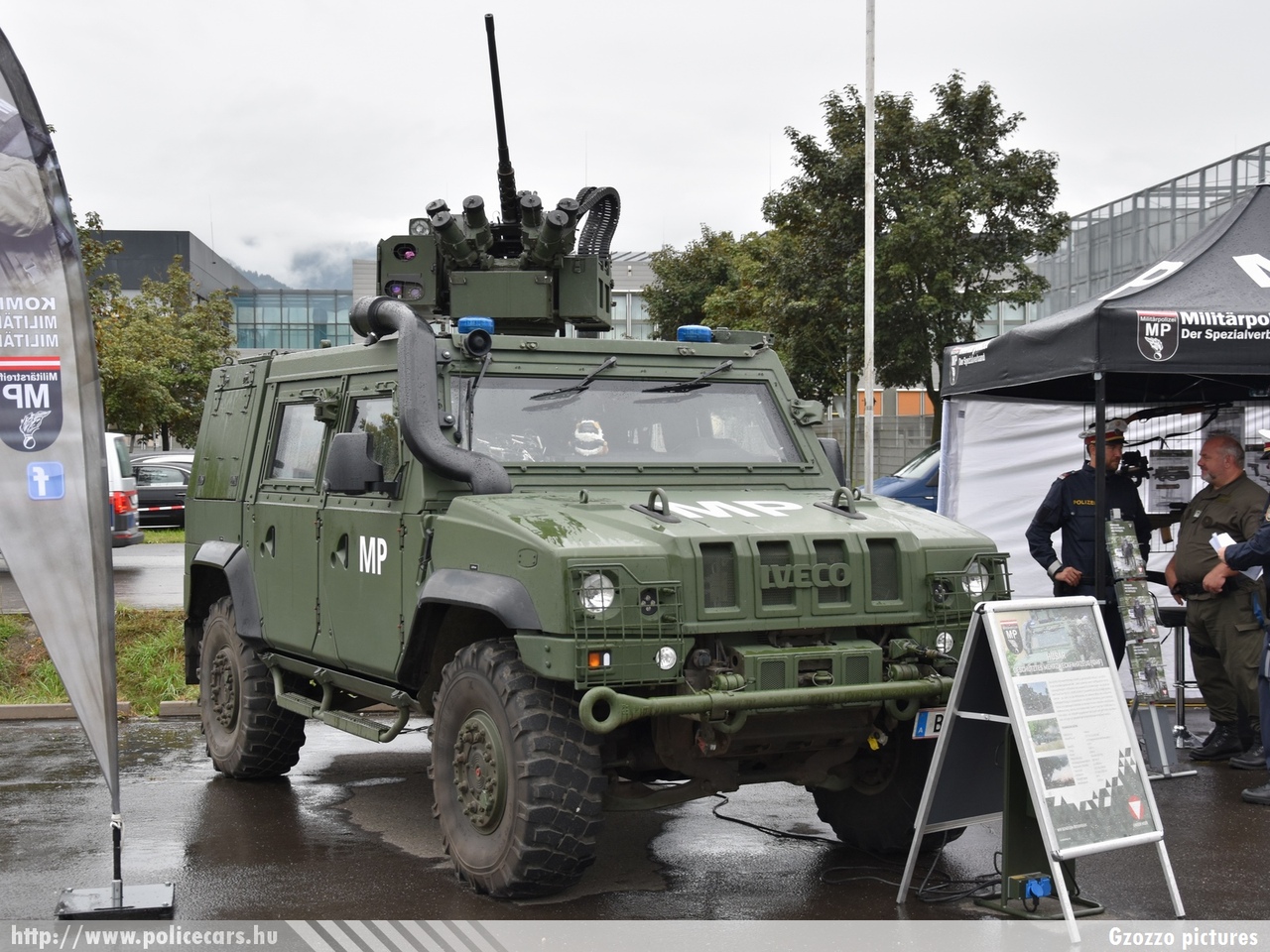 Iveco LMV, fotó: Gzozzo pictures
Keywords: osztrák Ausztria Austria austrian police policecar rendőr rendőrautó katonai military