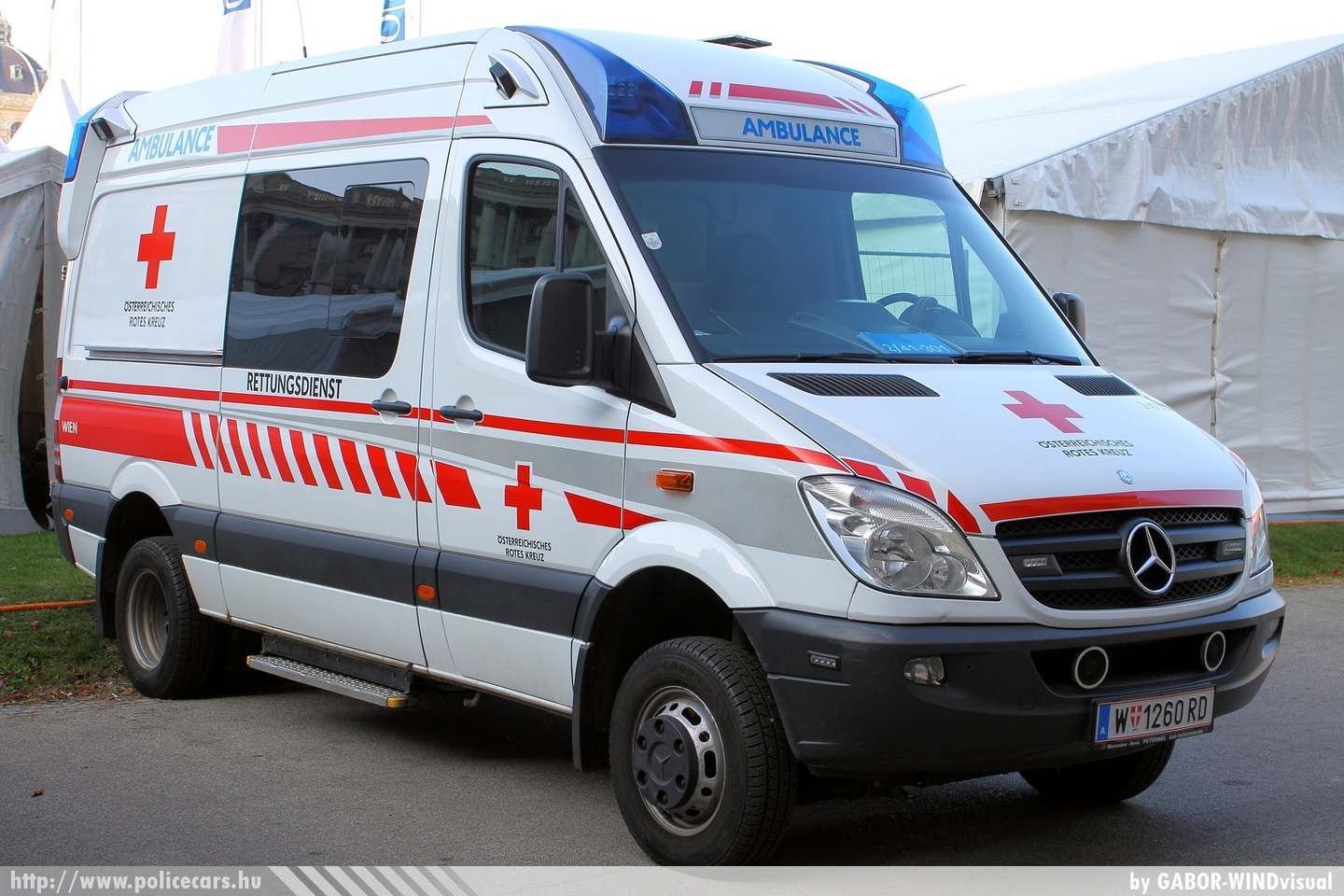 Mercedes Sprinter II, Österreichisches Rotes Kreuz, fotó: GABOR-WINDvisual
Keywords: osztrák Ausztria mentő mentőautó ambulance austrian Austria