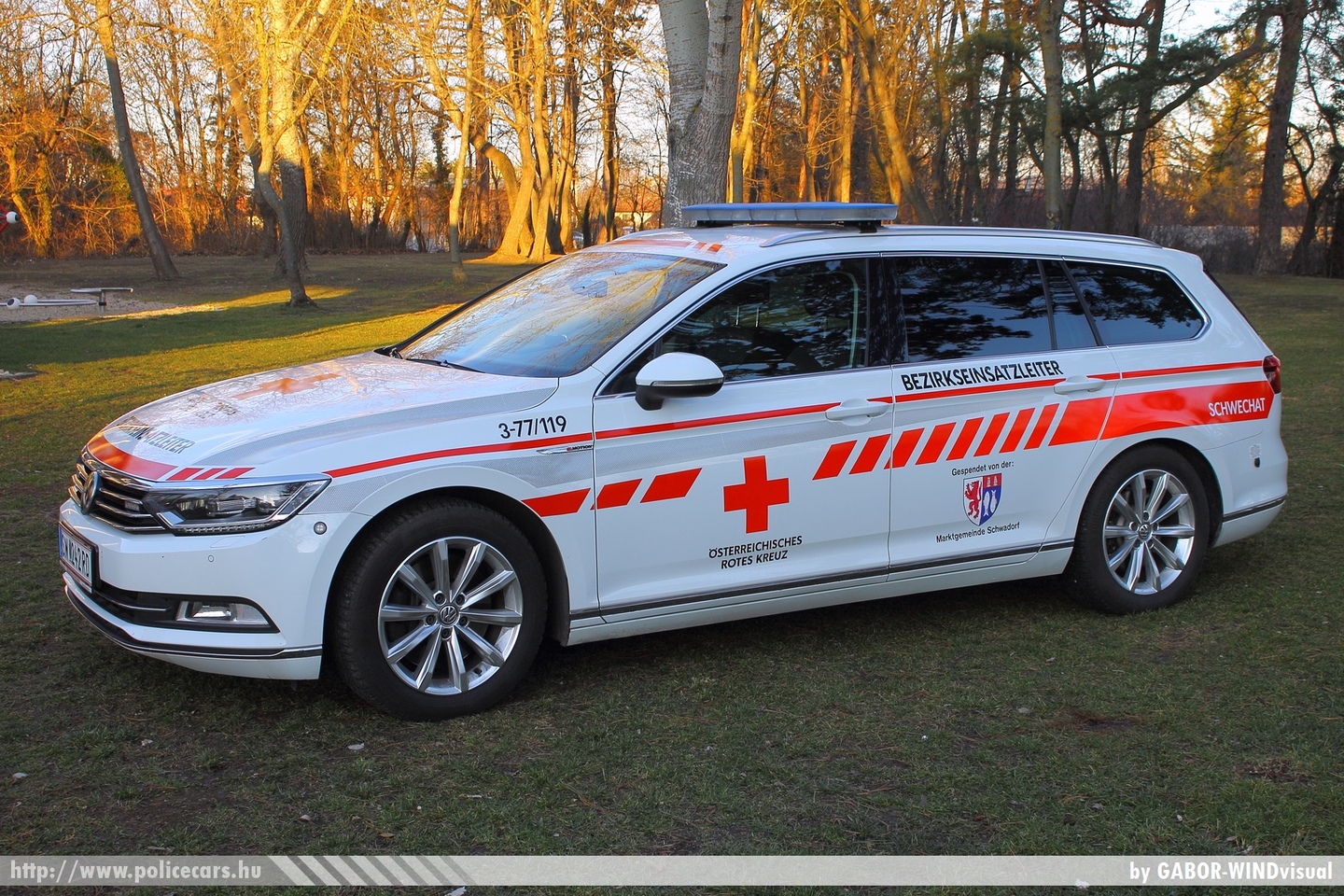 Volkswagen Passat Variant B8, Österreichisches Rotes Kreuz, fotó: GABOR-WINDvisual
Keywords: osztrák Ausztria mentő mentőautó ambulance austrian Austria