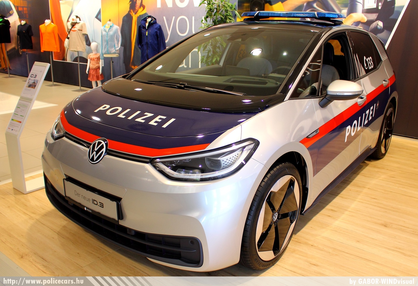 Volkswagen ID.3, fotó: GABOR-WINDvisual
Keywords: osztrák Ausztria rendőr rendőrautó rendőrség police policecar Austria austrian