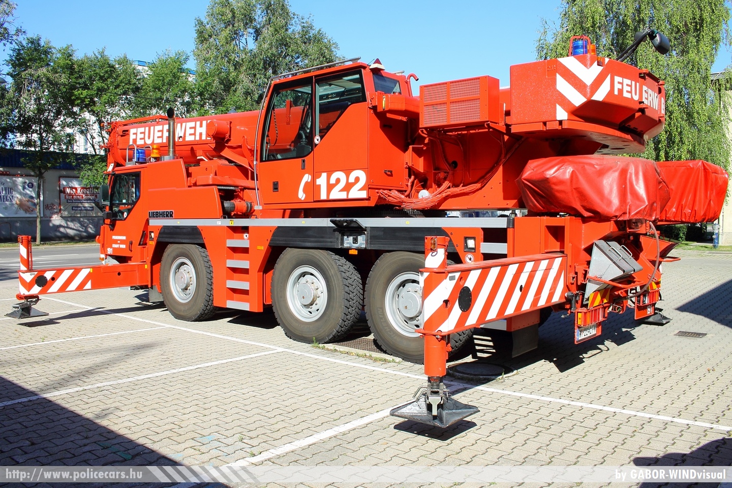 Liebherr LTM 1070, Bécs, fotó: GABOR-WINDvisual
Keywords: osztrák Ausztria tûzoltó tûzoltóautó tûzoltóság fire firetruck Austria