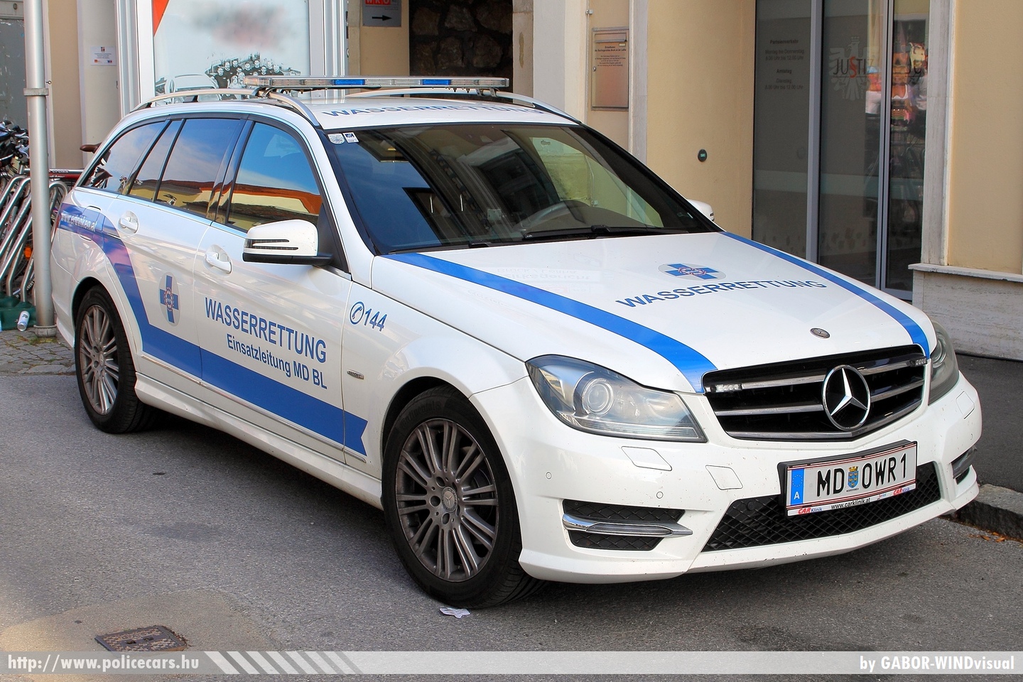 Mercedes-Benz C S204, Österreichische Wasserrettung, fotó: GABOR- WINDvisual
Keywords: osztrák Ausztria Austria austrian ambulance mentő mentőautó vízimentő