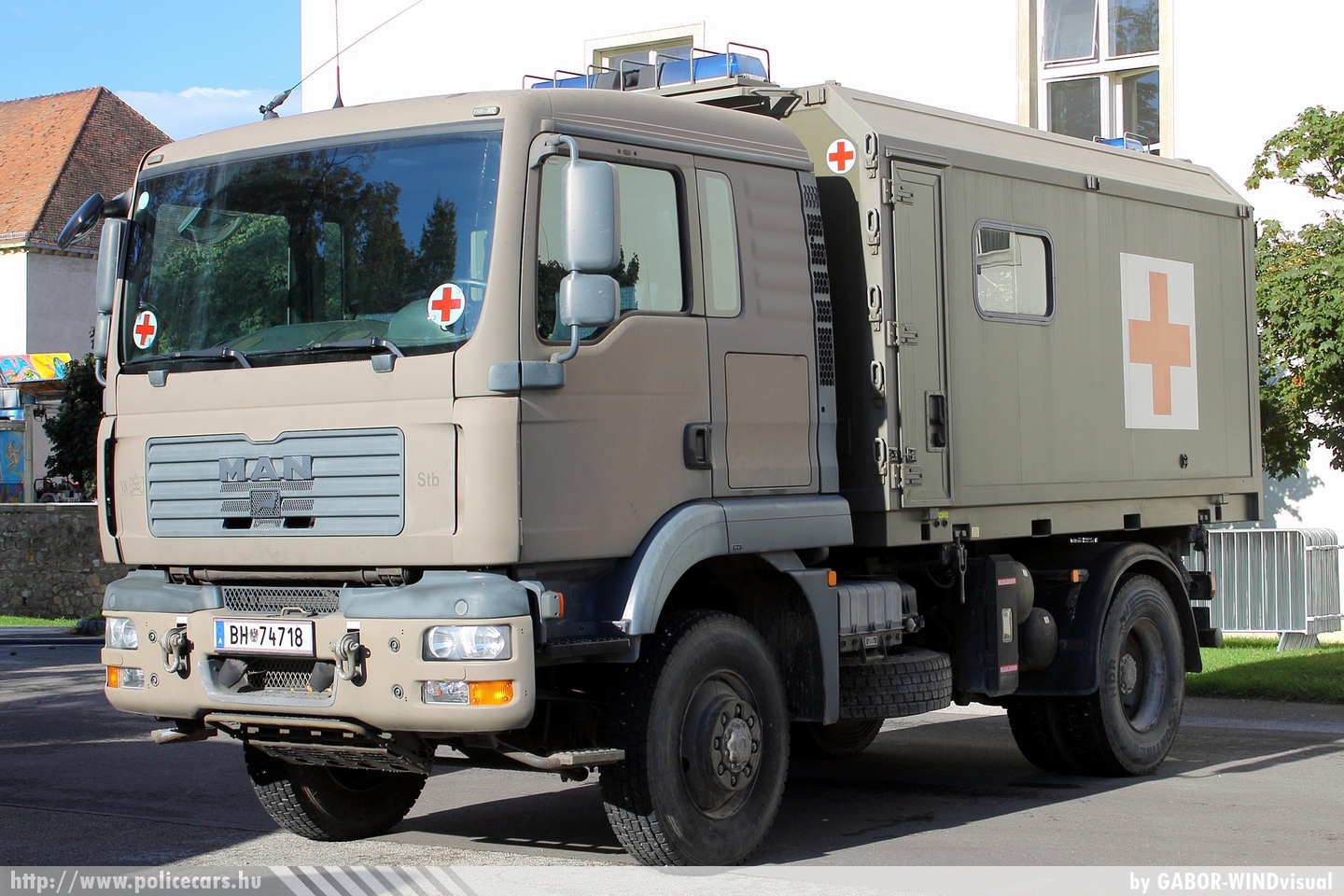 MAN TGM 18.340, fotó: GABOR- WINDvisual
Keywords: osztrák Ausztria Austria austrian mentő mentőautó ambulance katonai military