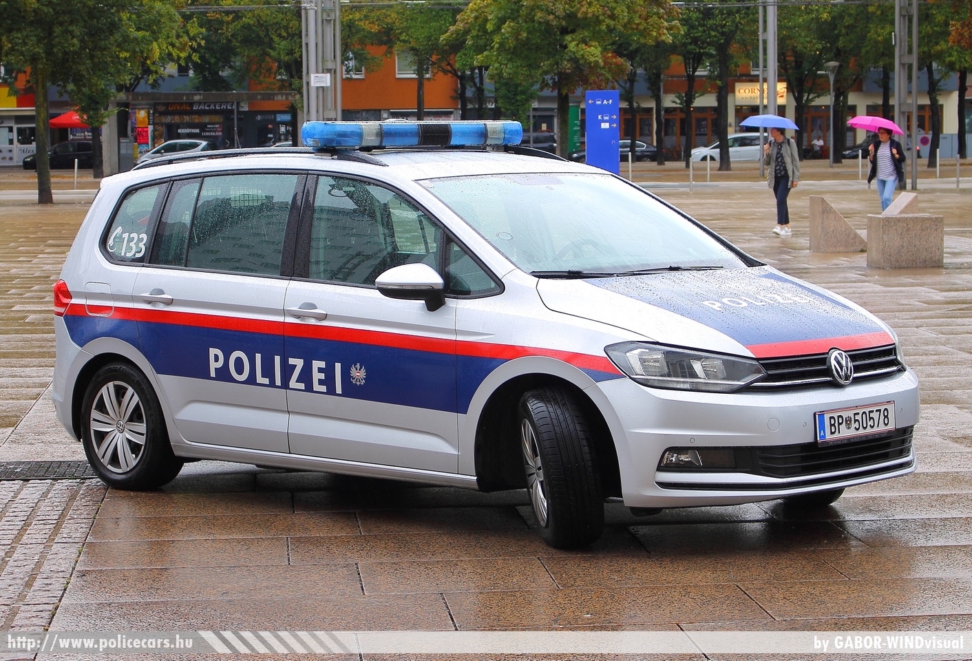 Volkswagen Touran, fotó: GABOR-WINDvisual
Keywords: osztrák Ausztria rendőr rendőrautó rendőrség police policecar Austria austrian