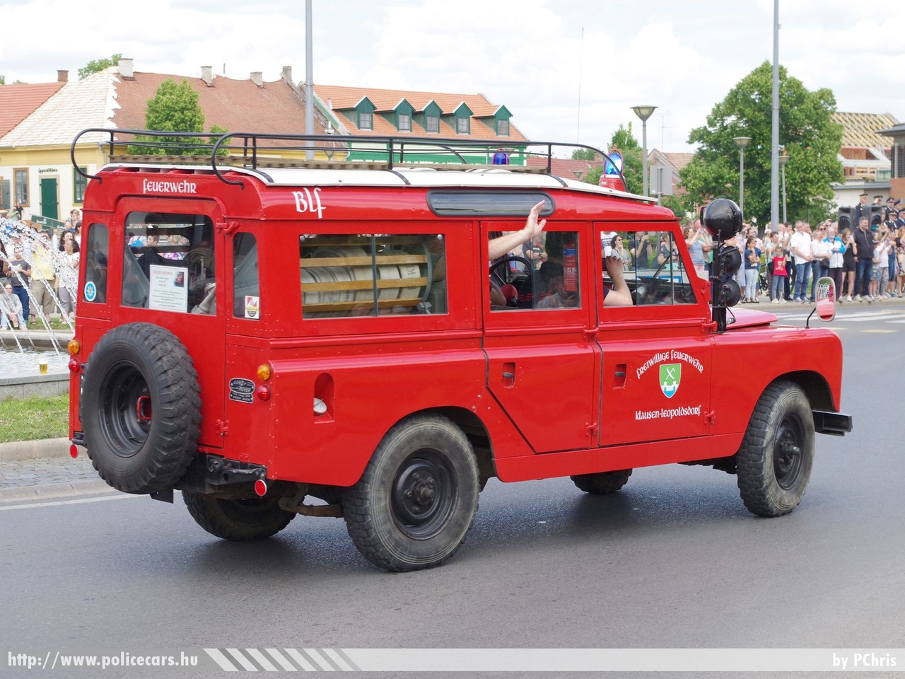 Land Rover Series IIA, Freiwillige Feuerwehr Klausen-Leopoldsdorf, fotó: PChris
Keywords: osztrák Ausztria tûzoltó tûzoltóautó tûzoltóság fire firetruck Austria