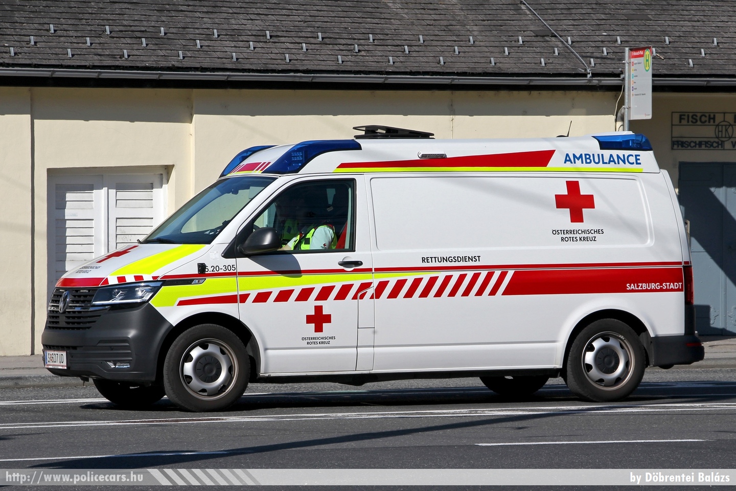 Volkswagen Transporter T6.1, Österreichisches Rotes Kreuz Salzburg-Stadt, fotó: Döbrentei Balázs
Keywords: osztrák Ausztria mentő mentőautó ambulance austrian Austria