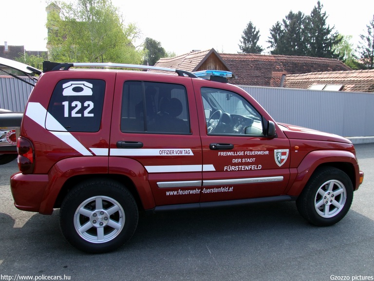 Jeep Cherokee, Fürstenfeld, fotó: Gzozzo pictures
Keywords: Ausztria osztrák tûzoltóautó tûzoltóság