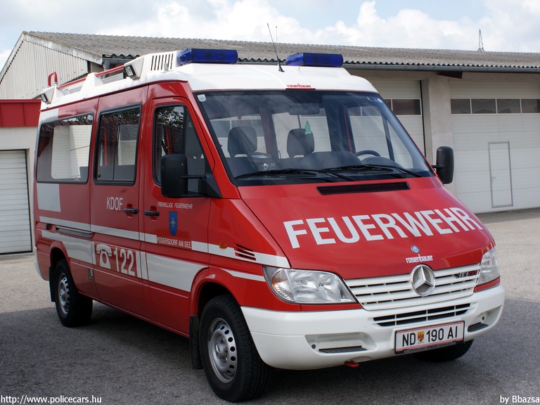Mercedes-Benz Sprinter, fotó: Bbazsa
Keywords: Ausztria osztrák tûzoltó tûzoltóautó tûzoltóság