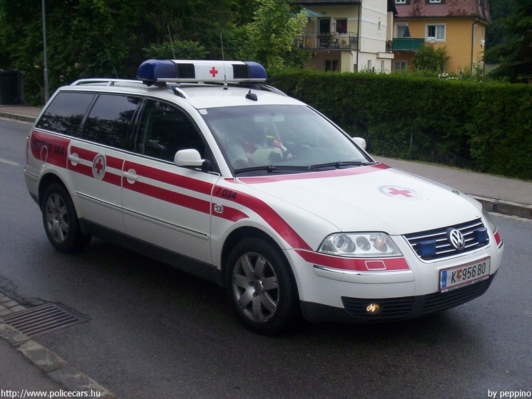 Volkswagen Passat, fotó: peppino
Keywords: osztrák Ausztria mentő mentőautó