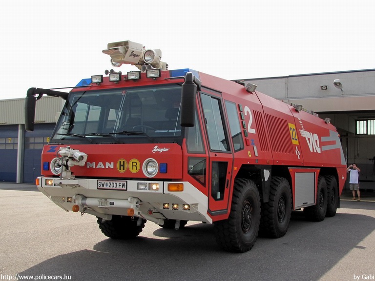MAN Ziegler Z8, Vienna International Airport, fotó: Gabi
Keywords: osztrák Ausztria tûzoltó tûzoltóautó tûzoltóság